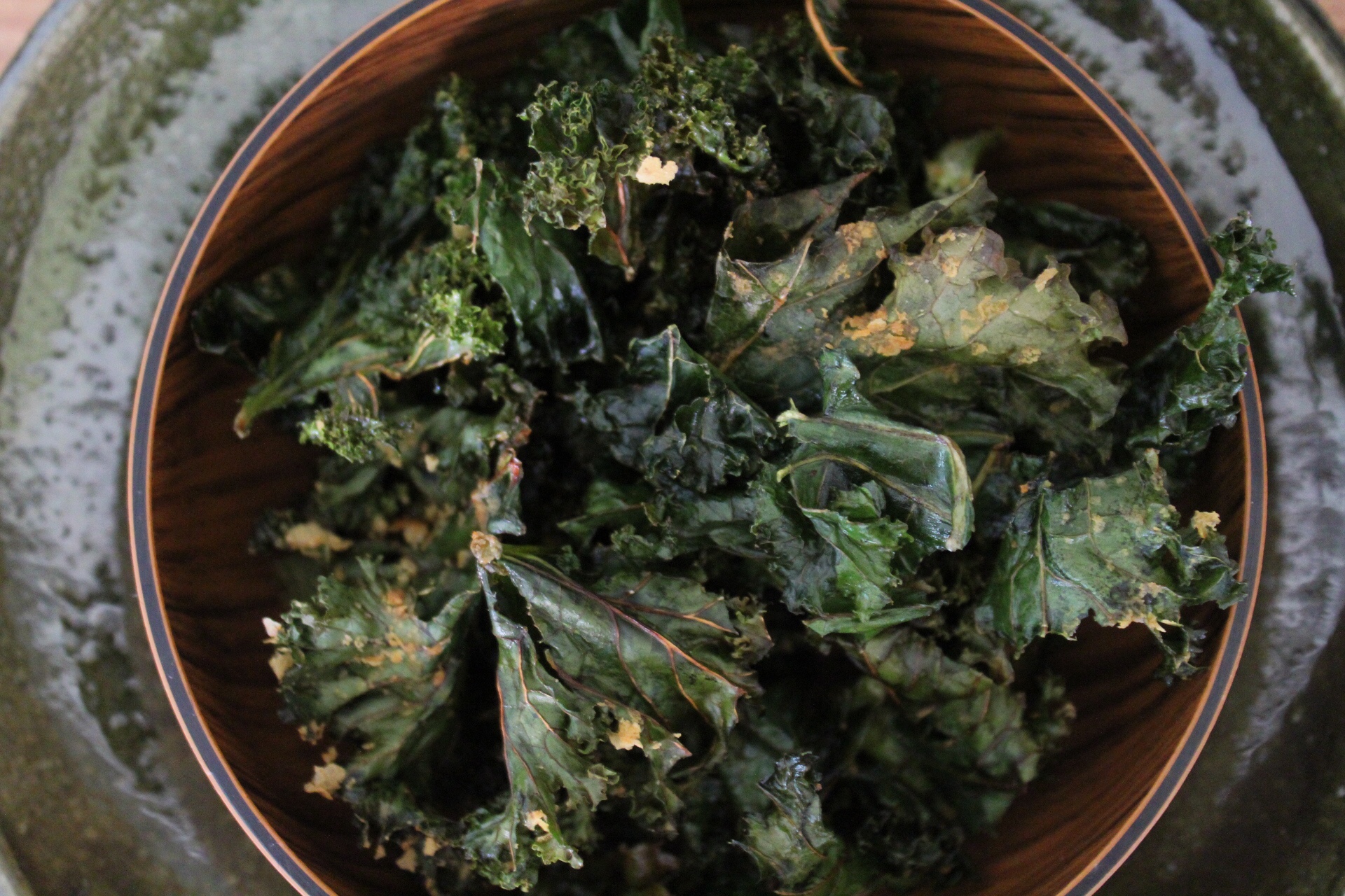 kale chips with nutritional yeast