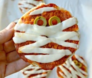 english muffin vegan pizza mummy
