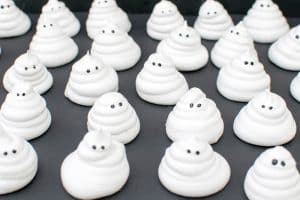 vegan meringue halloween ghosts